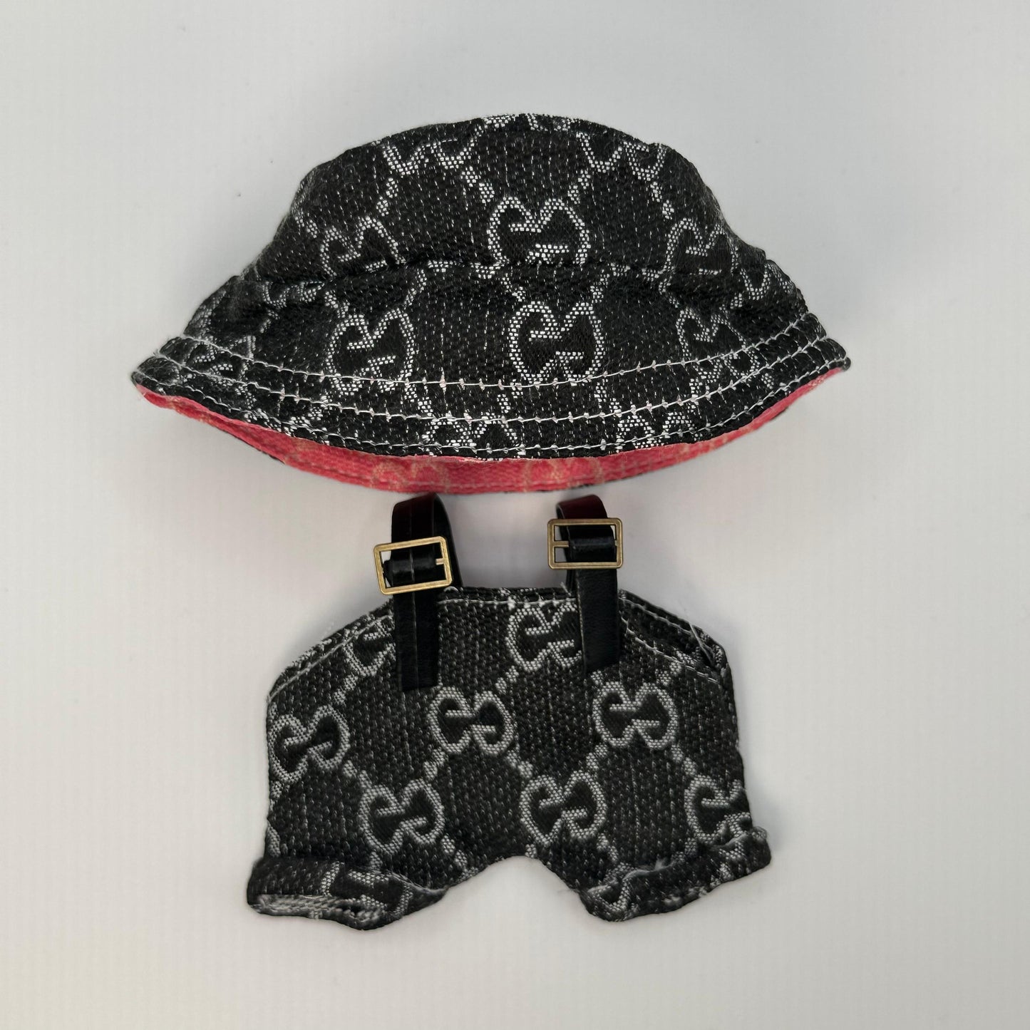 Jumpers & Bucket Hats