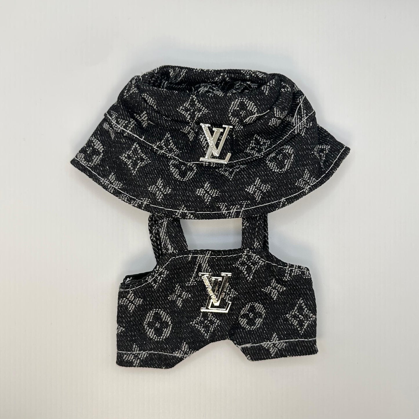 Jumpers & Bucket Hats