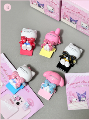 Moetch x Sanrio Hippers Mini Figure Bowtie Sweetheart Party Blind Box