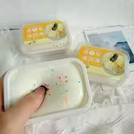 SQUISHY - ICE CREAM CAKE