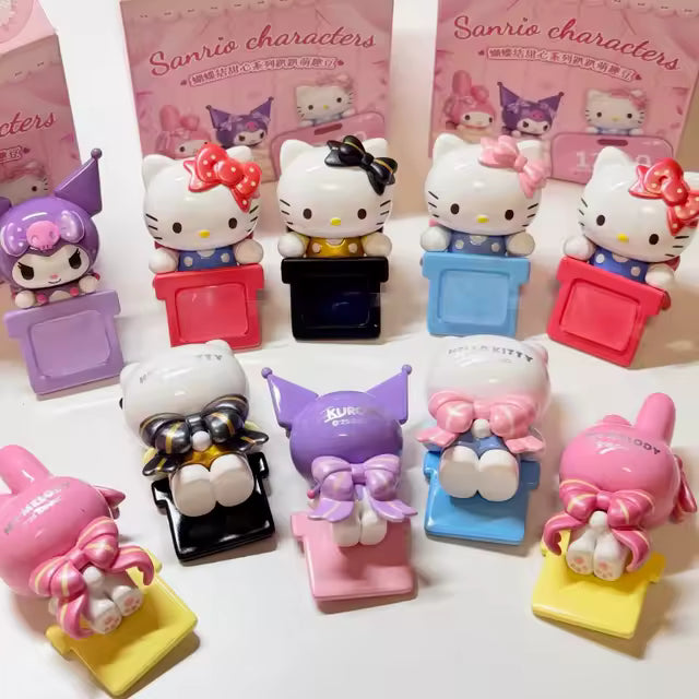 Moetch x Sanrio Hippers Mini Figure Bowtie Sweetheart Party Blind Box